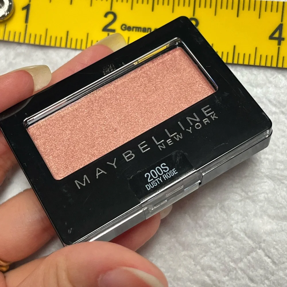 Maybelline Expert Wear Eyeshadow, 200S Dusty Rose - Brand New, Sealed